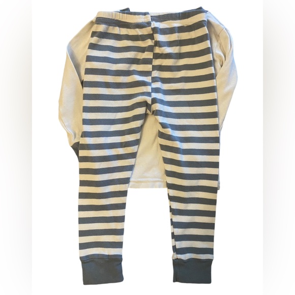 Carters Good Knight PJS Sz 2T Top & Bottom - Picture 6 of 7